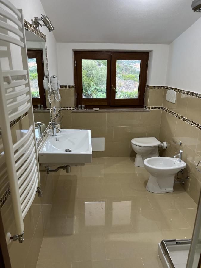 Le Pavoncelle Hotel Bosa Ngoại thất bức ảnh
